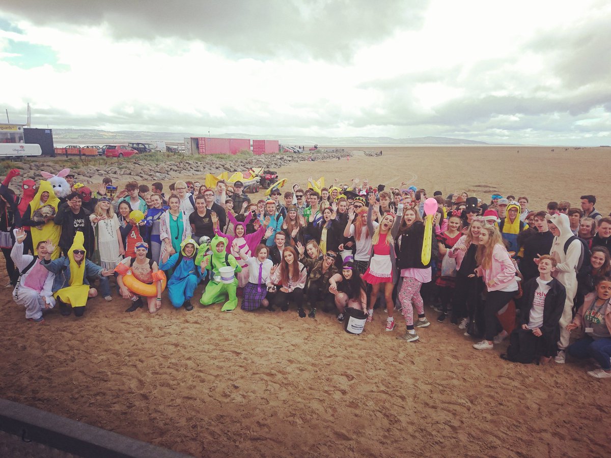 YouthFedNCS's tweet photo. 170 young ppl are off on their sponsored walk. West Kirkby:New Brighton 🙌 #NCSWirral #NCS @NCS @YouthFederation https://t.co/P72dF0ZTrA