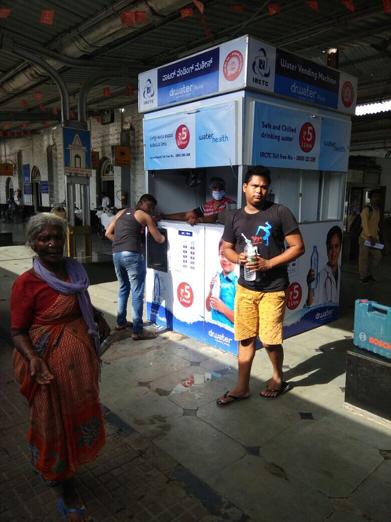 SolapurSr's tweet photo. Two Water vending machine has been started today at Wadi.@Central_Railway @Narendra_IRTS @8ea8d5bc877b434 @DrmSolapur https://t.co/EsYGuEHMus