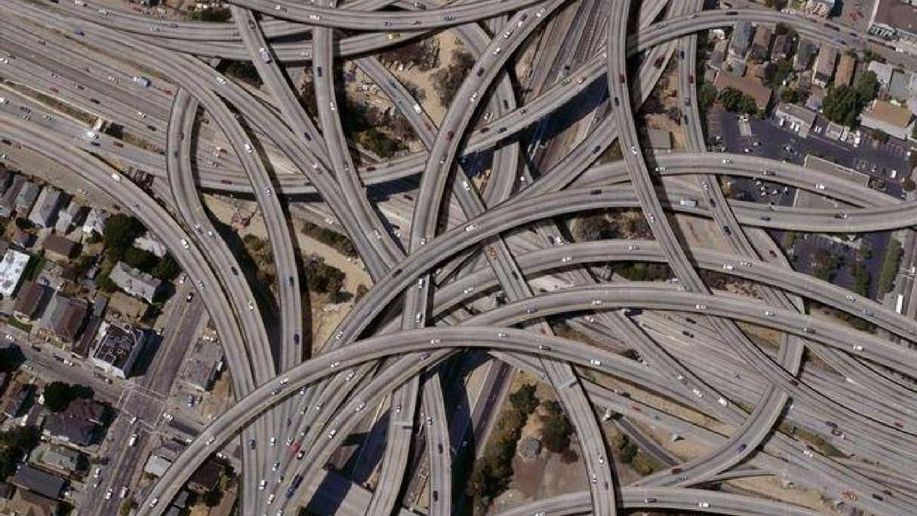 detikcom's tweet photo. Dear Habiburokhman, Simpang Susun Los Angeles Lebih Rumit dari Semanggi https://t.co/ClSQoKKk6w https://t.co/kAwa6crUKb