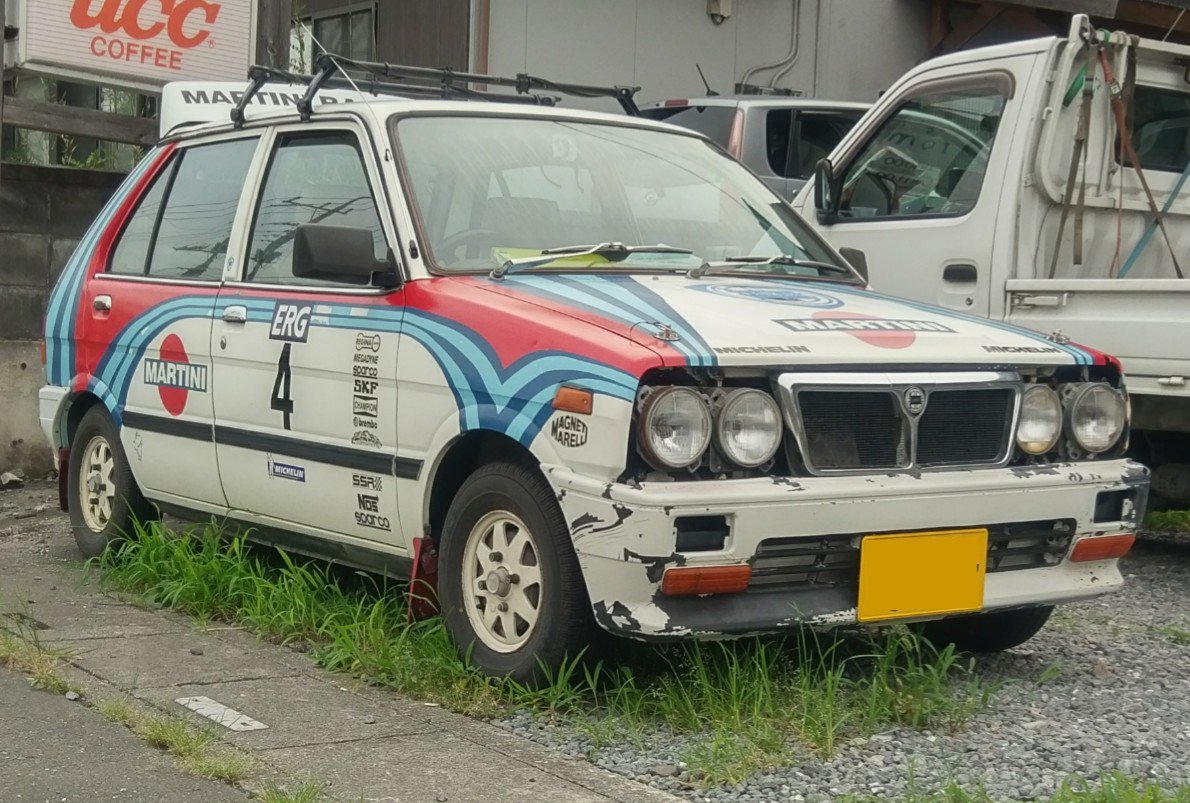 まさ 3 على تويتر カッコいい車見つけた ﾟ ﾟ ﾟ しかしベースは何の軽自動車だろう