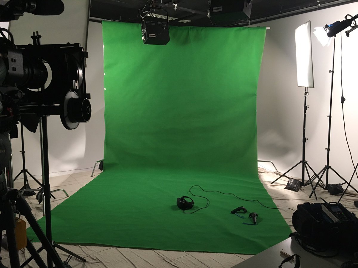 hyperfinestudio's tweet image. Filming our @steam_games commercial for Space Crawl at @SAEInstituteAUS 😱✨ #gamedev #indiedev #HTCVive @SteamVR #steamworks