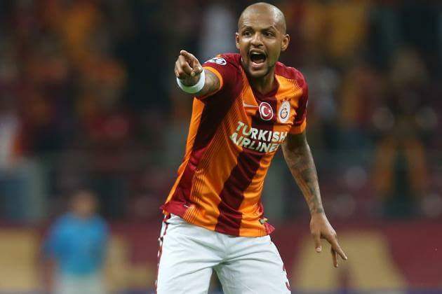 Şehirlere bombalar yağardı her gece, biz Galatasaray düşmanlarını sikerdik.
