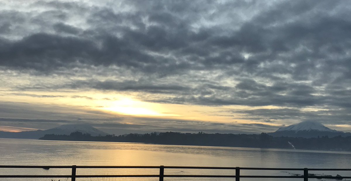 Saldiass's tweet photo. Así amanece Puerto Varas #preguntaleamichelle #bv13 https://t.co/gUh0E2YE94