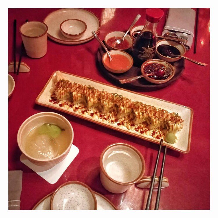 A platter full of flavours for your palate. 
. . .
#Repost @palatablewanderer 
Star of the night! #sushi 🌟 
#throwback