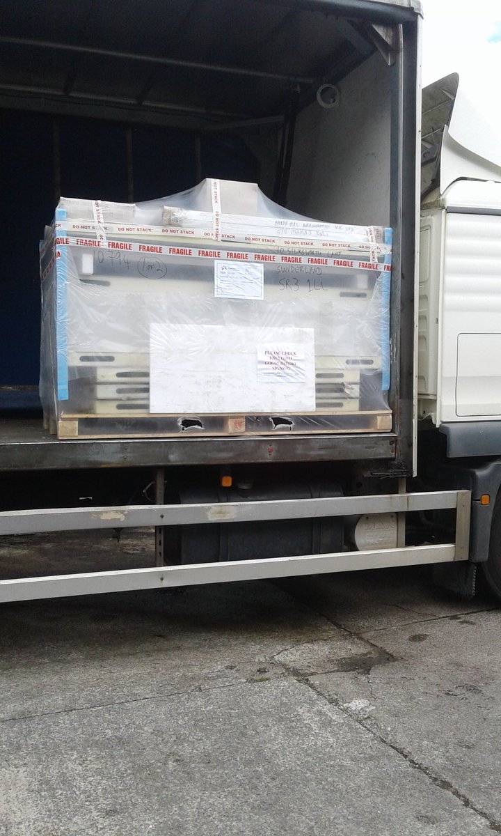 PureverUK's tweet image. Coldroom loaded and on it's way to our customer @nrlref