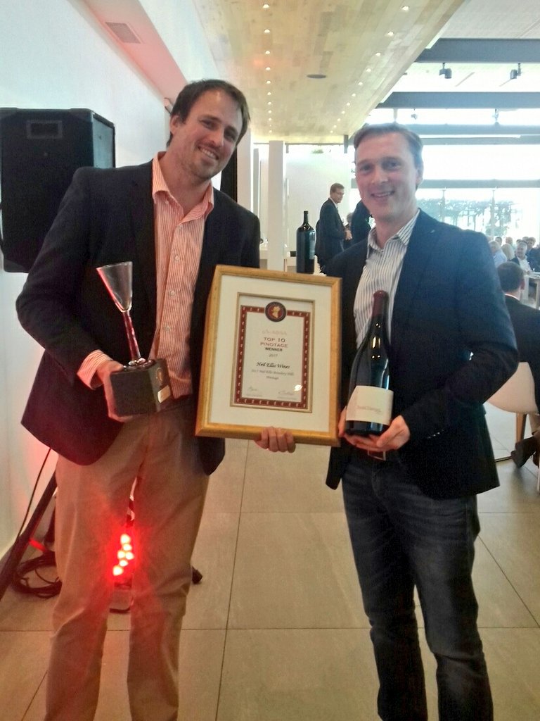 MarykeRoberts tweet media