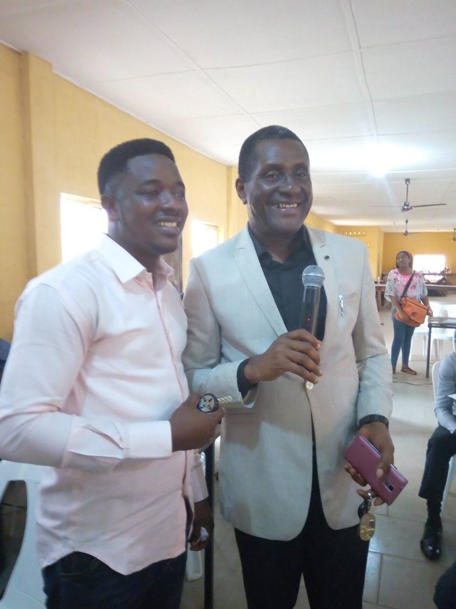 xtrafavoured's tweet photo. CEO of IBBIL and @Danielchinagozi
#IBBILSLIPSummit https://t.co/REsD60ptUF