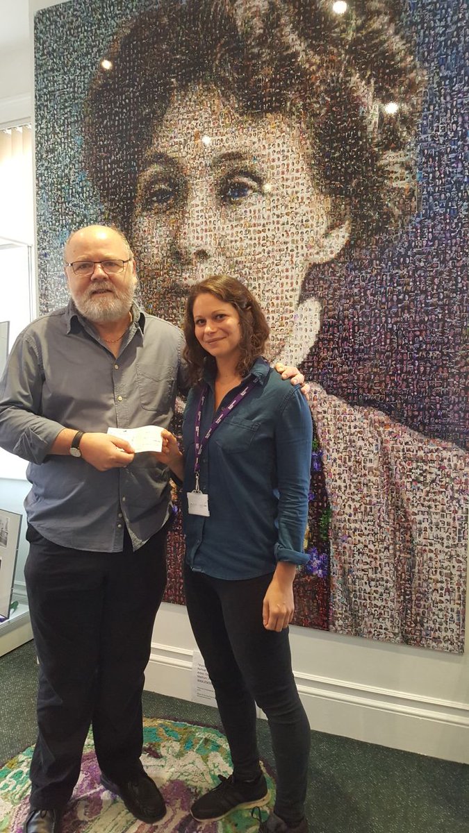 <a href="/ForeverPlayMCR/">Forever Changes Play</a> Writer <a href="/davedhjones/">Dave Jones 🎭🇵🇸✊🏴󠁧󠁢󠁷󠁬󠁳󠁿</a> delivers £50 audience donation to Bex Schindler <a href="/MancWomensAid/">Manchester Women's Aid</a> at the <a href="/PankhurstCentre/">Pankhurst Centre - find us on Insta!</a> this morning.