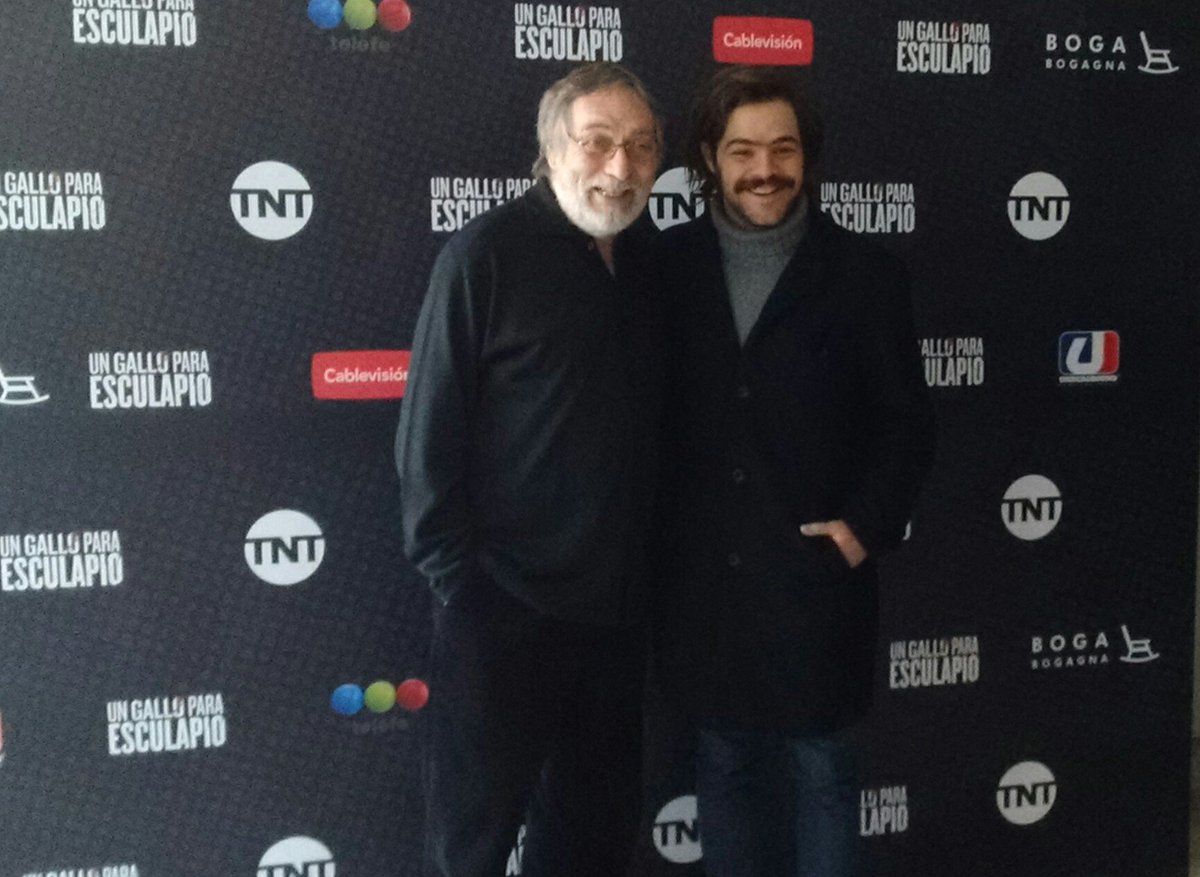 CristianPhoyu's tweet photo. Presentación #UnGalloParaEsculapio, nueva serie de TNT y Telefe con @p_lanzani y Luis Brandoni. Se viene, se viene https://t.co/C9SN40aGbC