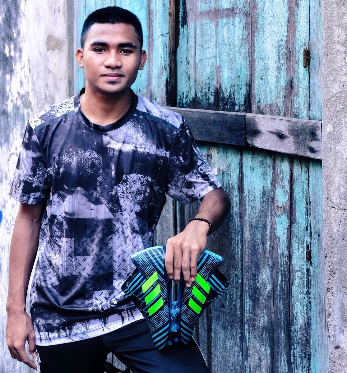 Asnawibhr's tweet photo. #NEMEZIZ Ocean Storm 🌊.Available today! #adidasIndonesia #adidasFootball #HereToCreate   @adidasIndonesia  @adidasfootball @footballicious https://t.co/8SHulmBX8A