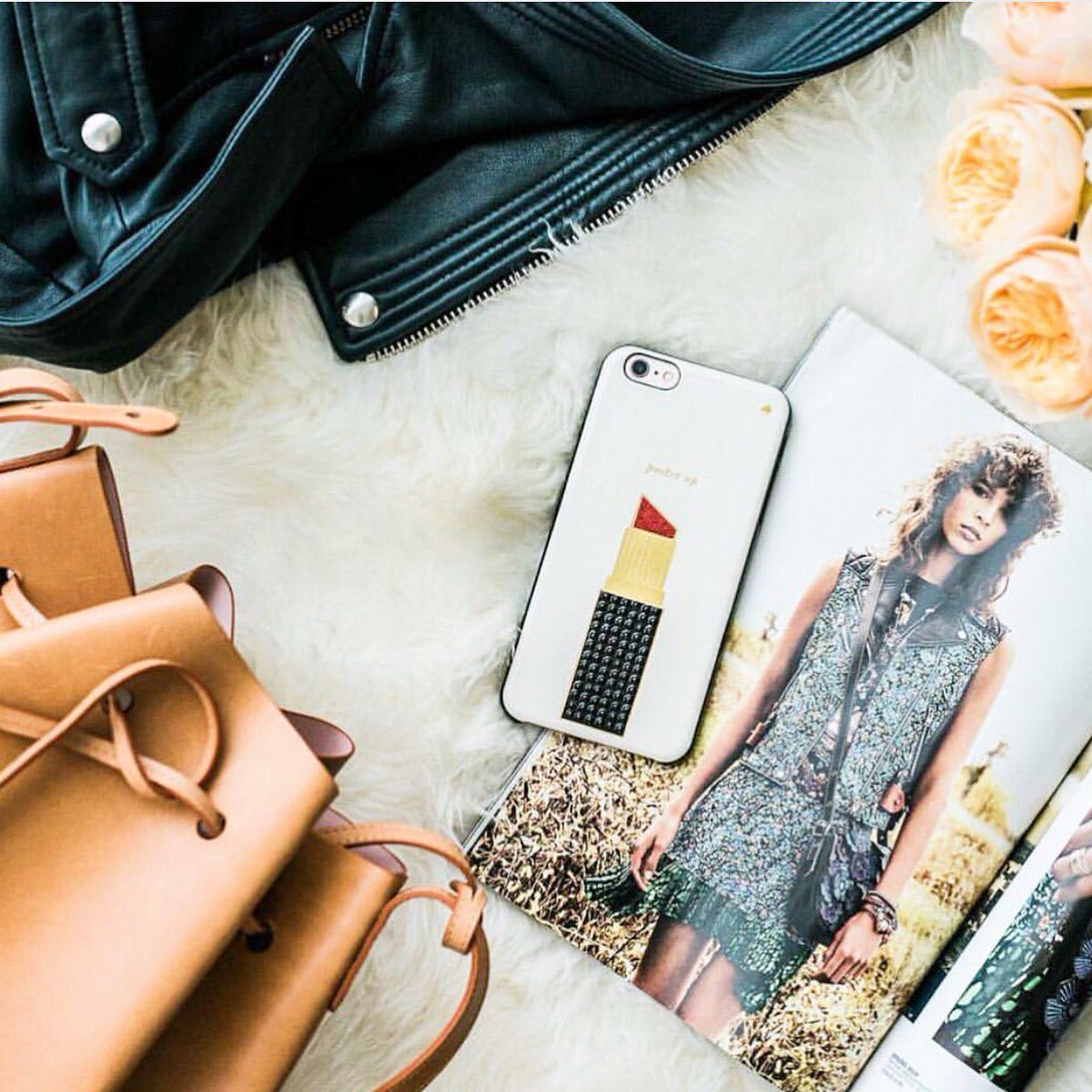 rothdesigner's tweet photo. Just a few Thursday essentials ππ
πΌ
#brides #bridetobe #style #ootd #magazines #michelleroth #inspiration #model #fashion #luxury #gowns https://t.co/QDYEaoQnut