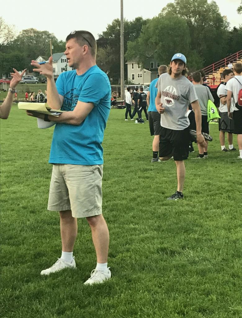 JeremyKrogmann's tweet photo. @bl4kebooth @jtlinder @KCRG_Sports @KrogmannZ @MiaOBrienCBS2 @SavilleSez @jchristensenTV9 Jeff, who did it better? https://t.co/kglM4mONsD