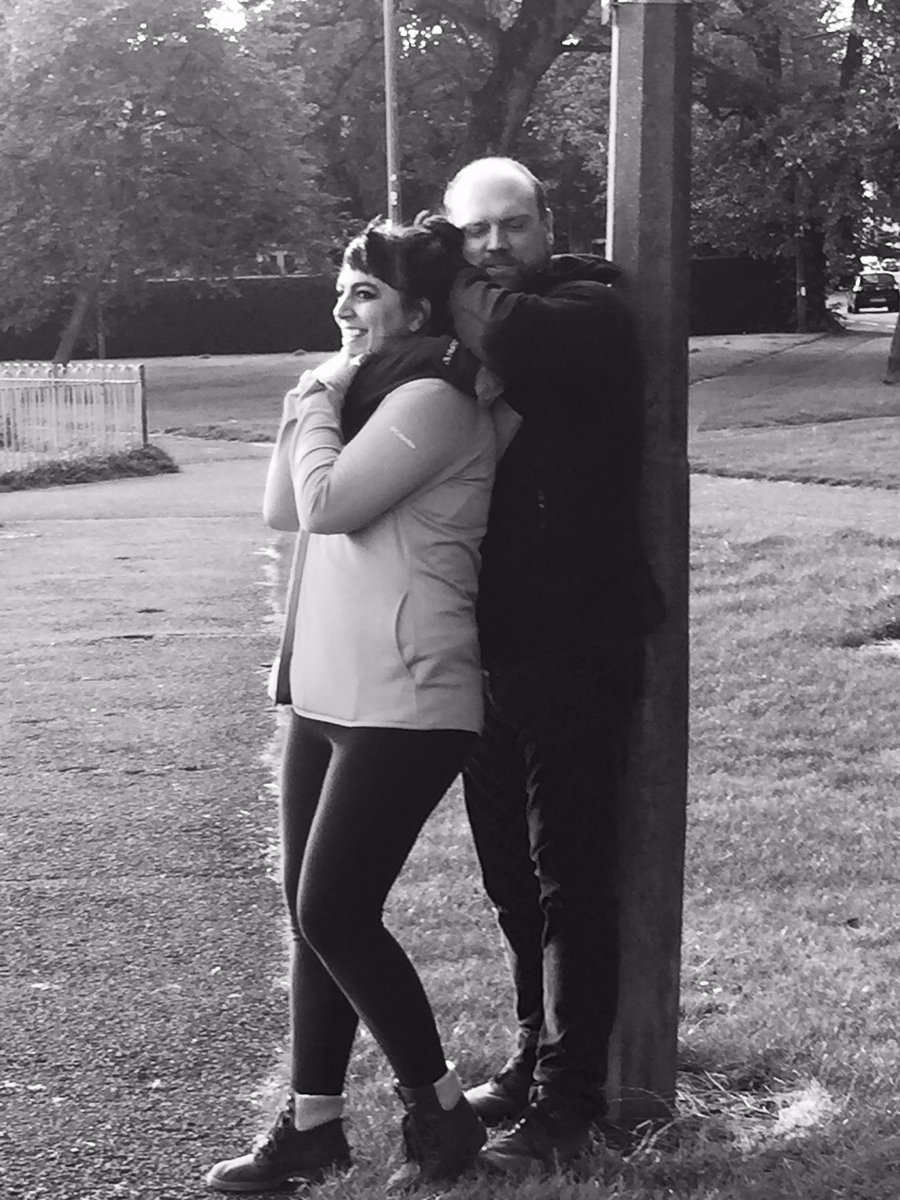 ACRGfringe's tweet photo. Fight call shenanigans in the park. #EdFringe #alienchicken #stagecombat https://t.co/lTajassffv