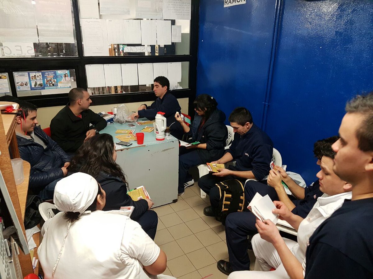 Mateada con los trabajadores de #Coto66Maure En las Paso de Caba  #ListaSer262C #YoVotoSer <a href="/LeoAnzalone/">Leo Anzalone</a> <a href="/gastonmarquez66/">Gaston Marquez</a> <a href="/OvejaDaniel/">Daniel Ovejero</a>