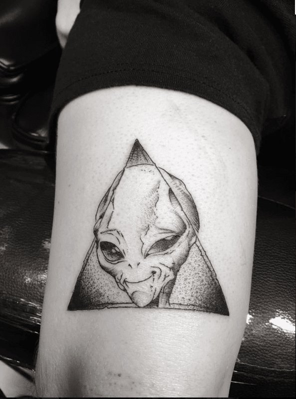 AtomicTattooATX's tweet photo. This tattoo's out of this world. (Tattoo by A.B. Garza) https://t.co/DAkQYXbGyC