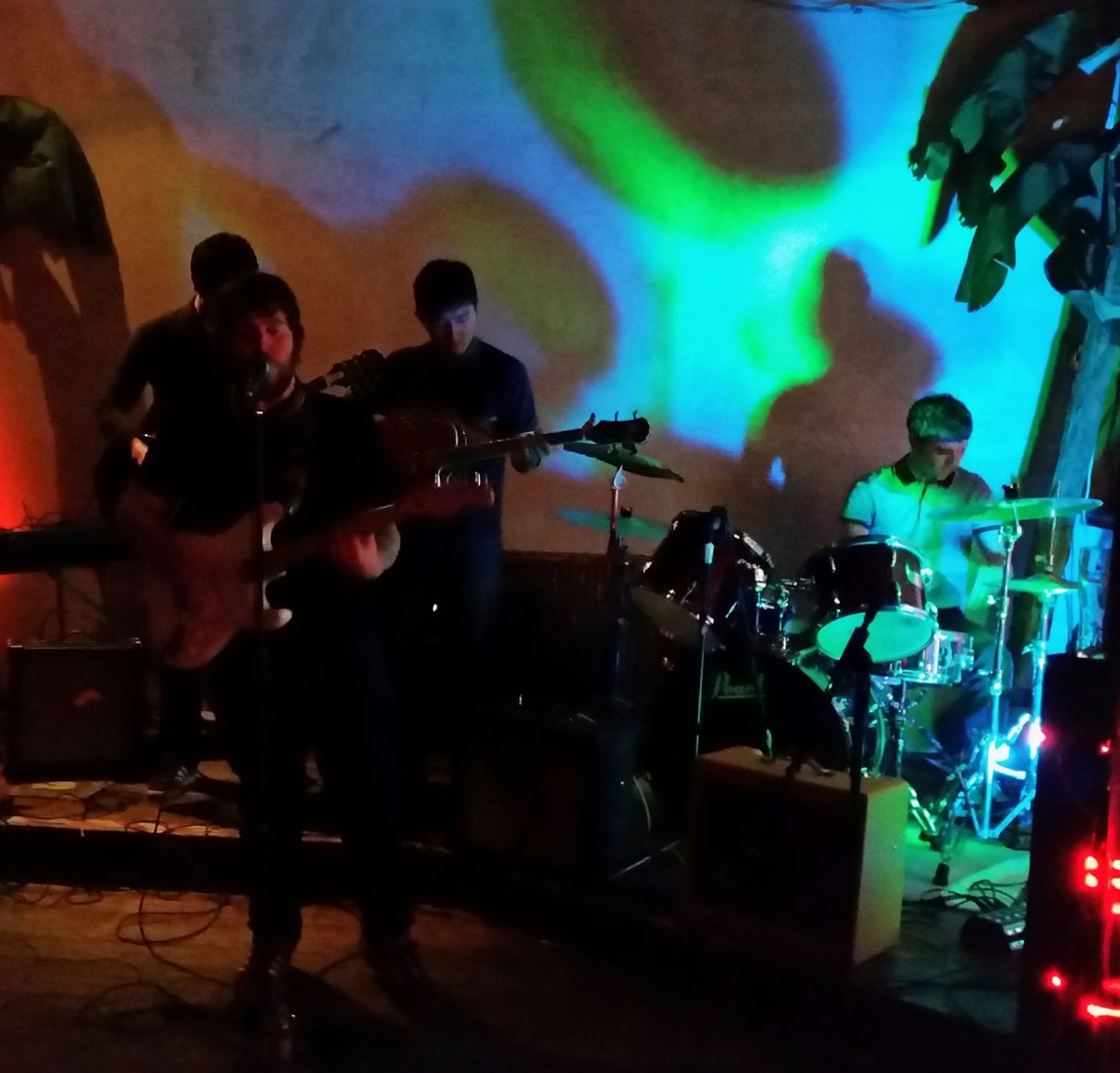 <a href="/TheSurgeBand/">The Surge</a> sounding as psychedelic as it looks, more manc than <a href="/BSRevolver/">Black Sonic Revolver</a> I reckon 😉