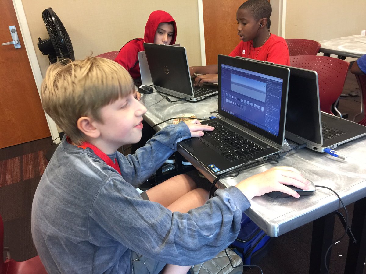 CarlaRThompson's tweet image. #TechieCamp kids in GA hard at work prepping for presentations tomorrow!  @techcorps_org #CodeWithTC