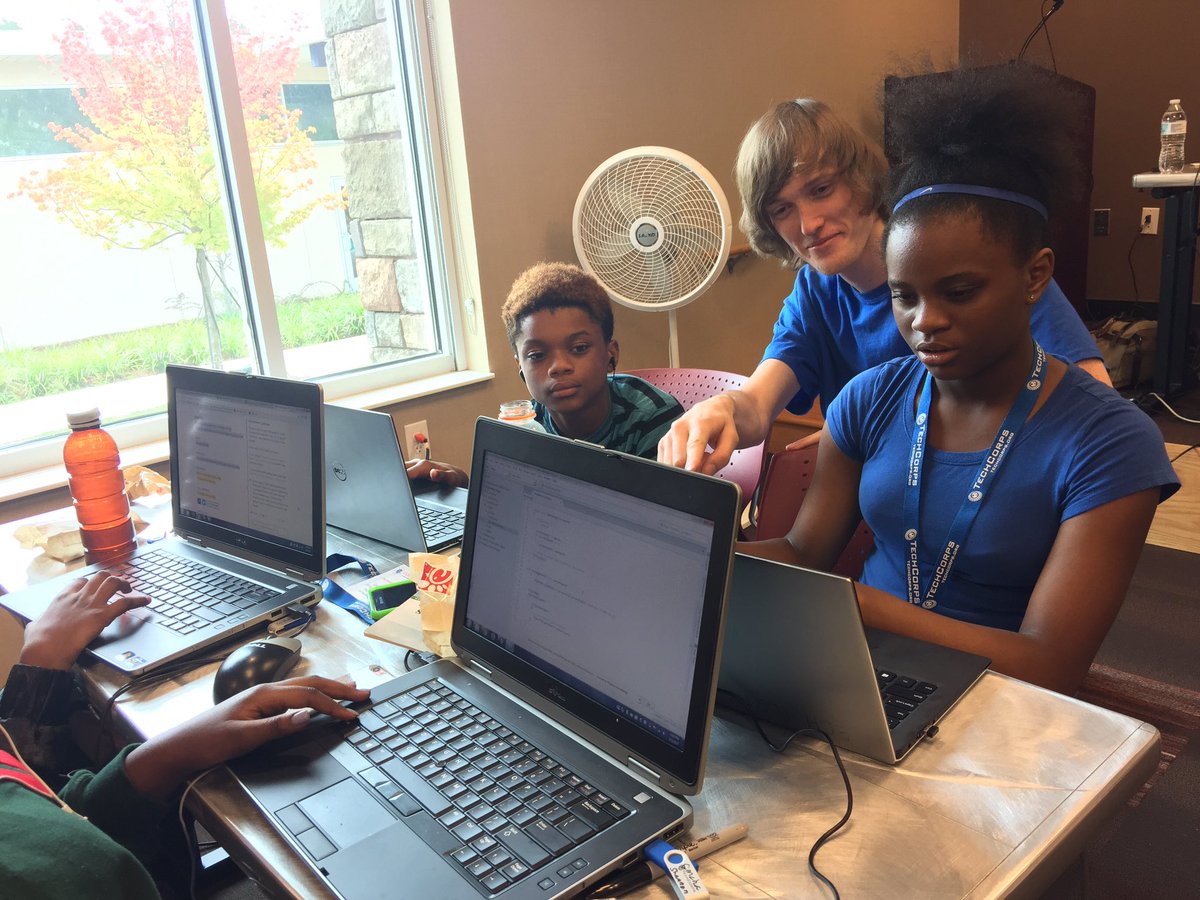CarlaRThompson's tweet image. #TechieCamp kids in GA hard at work prepping for presentations tomorrow!  @techcorps_org #CodeWithTC