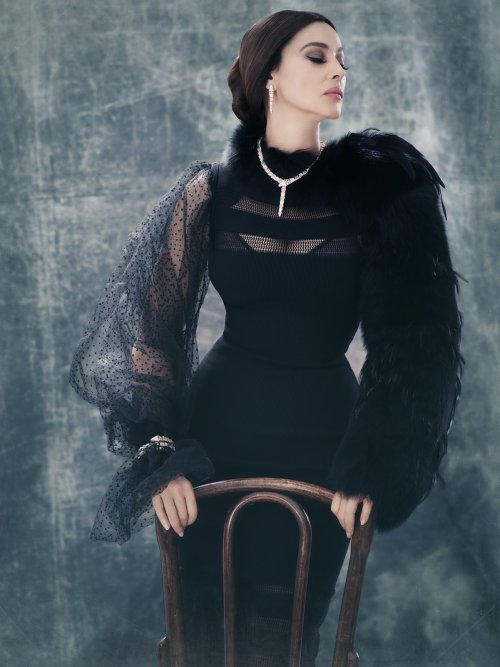 PromoWW's tweet photo. SE BUSCA:

                Walburga Black

*  51 años
* ExSlytherin

                    Matriarca de una gran familia.

¿RT? https://t.co/dd8GS4FoZW
