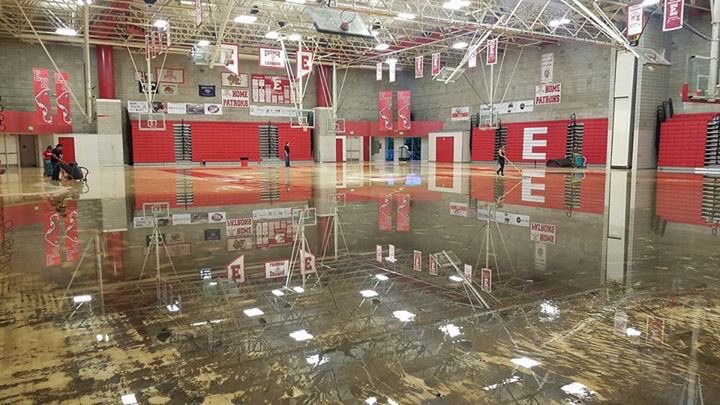 disneythrowbck's tweet photo. east high high school from high school musical flooded. my childhood😭 https://t.co/kaJ5hyKbo0