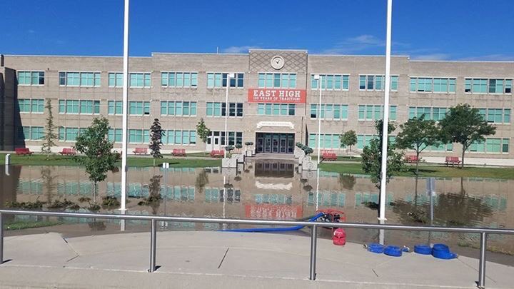 disneythrowbck's tweet photo. east high high school from high school musical flooded. my childhood😭 https://t.co/kaJ5hyKbo0