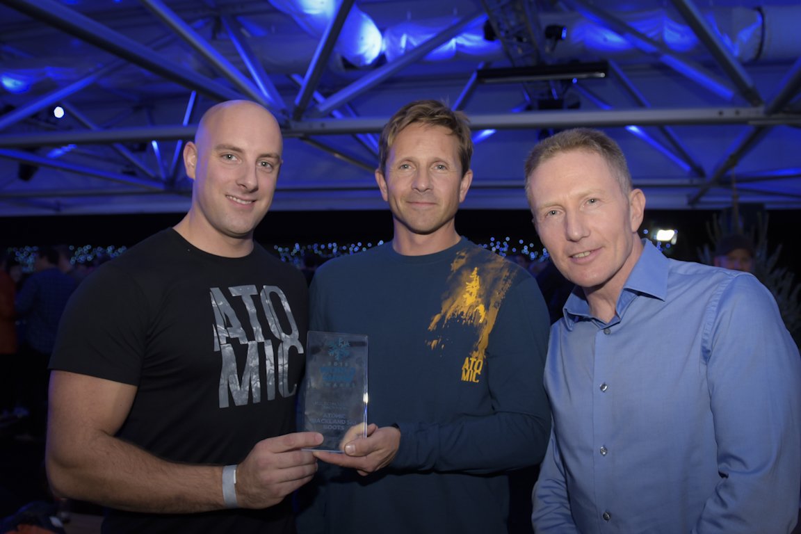 TeleSkiSnow's tweet photo. Does your company produce the best kit out there? Enter the World Snow Awards to get your name heard! #SSBS17 https://t.co/DJKXTJuPfu https://t.co/qHg5XY3ZXA