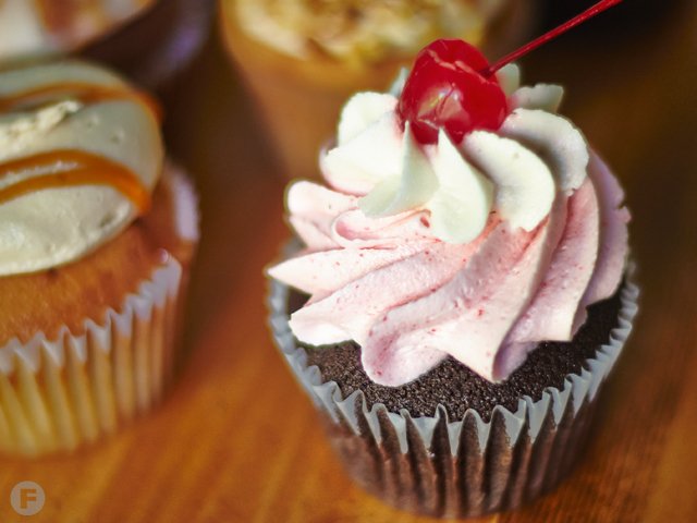 feastmag's tweet photo. After a devastating fire, @TheSweetDivine has reopened its Soulard bake shop https://t.co/qcZaCollF2 https://t.co/HnmdvZGY43