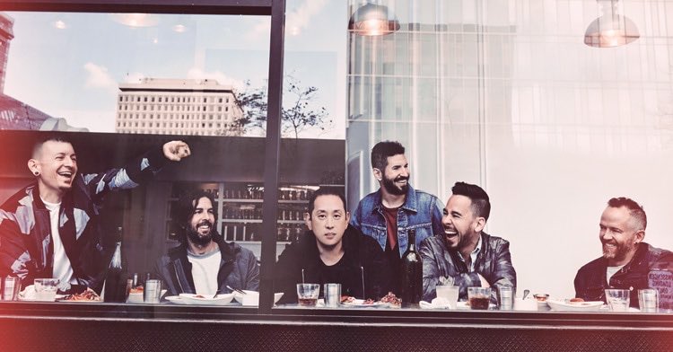 StrifeMagazine's tweet photo. Linkin Park take over charts, break records https://t.co/RpDDKutQc1 https://t.co/1nTYvKhrOX