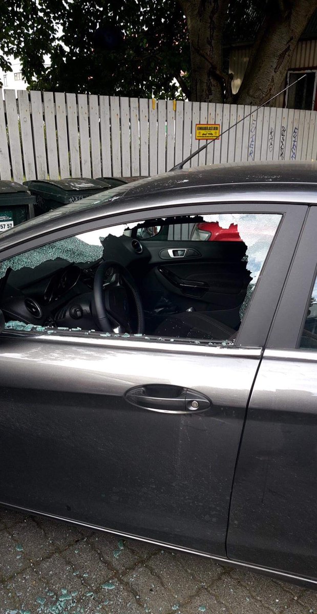 ATH! ⚠️ Var rænd í nótt, aleigan tekin!
Retweet væri vel þegið 🙏 facebook.com/kaja1993/posts…