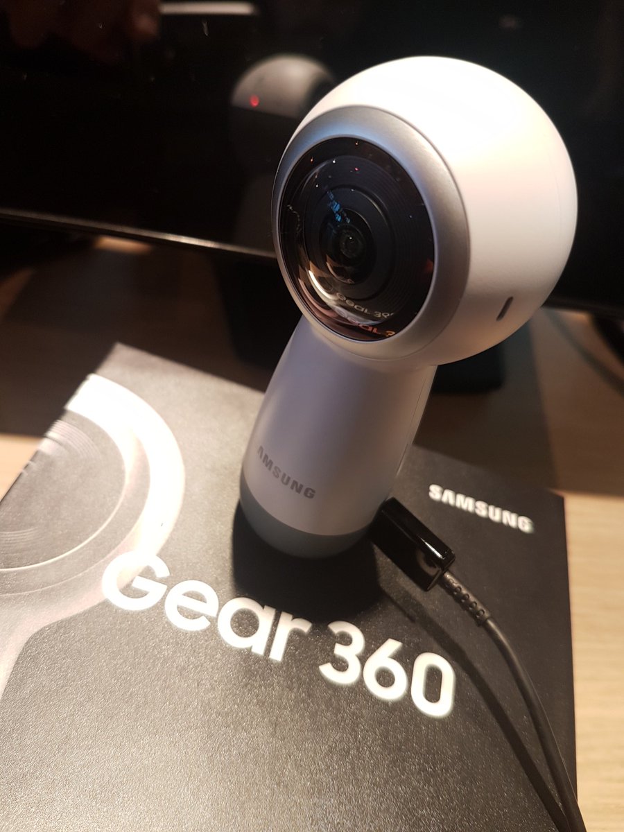 WildlifedreamsP's tweet photo. Can't wait to test #Samsung gear 360 @SamsungMobile @Mariethreestars i
In our wildlife hides  &amp; safaris 360 Video  @philgouldphoto https://t.co/LaYBGAbcUT