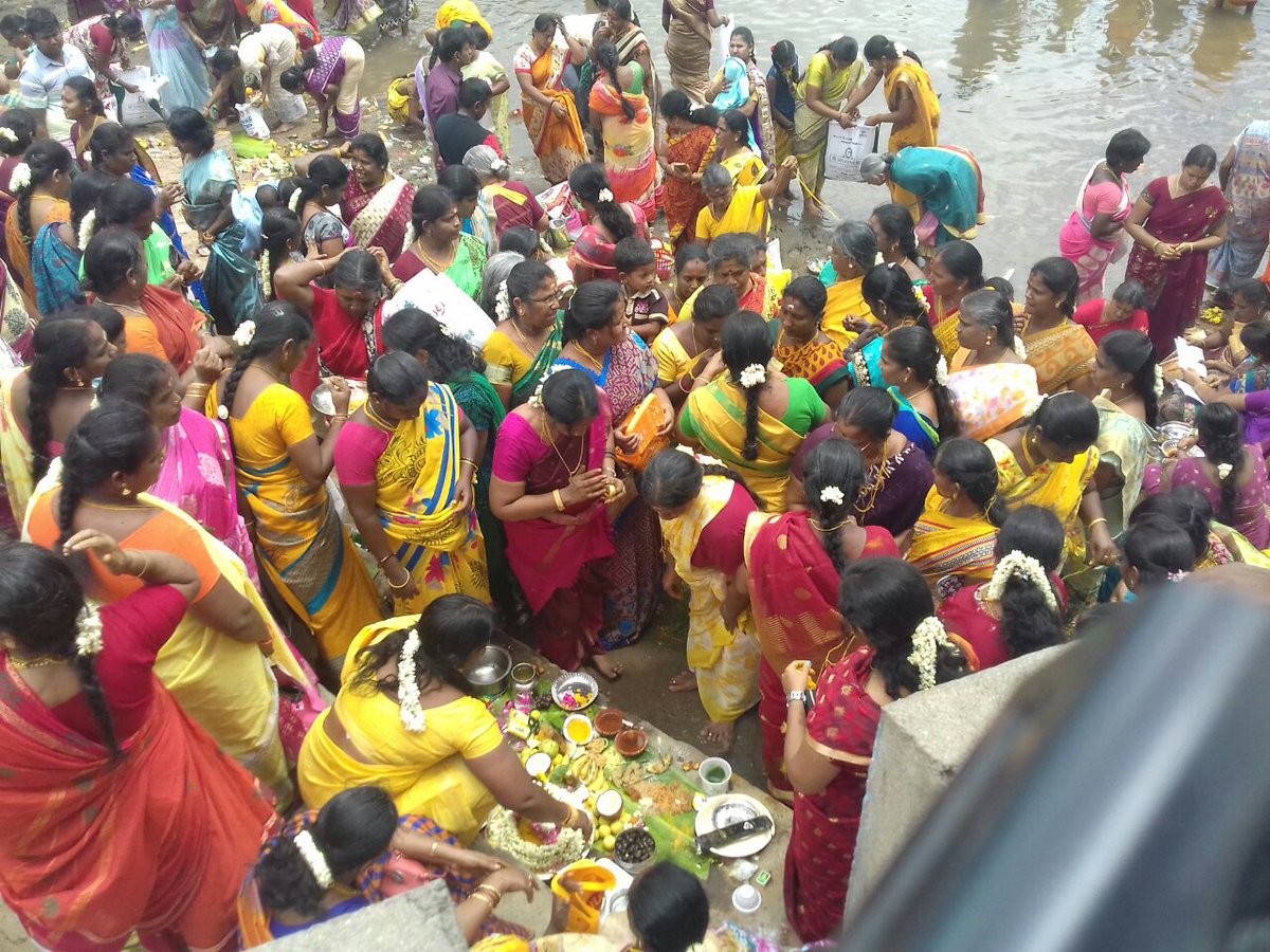 All India Radio News on Twitter: "#TamilNadu: People performs Aadi Perukku  festival puja in #Theni. #AIRPics: Bhaskaran… "