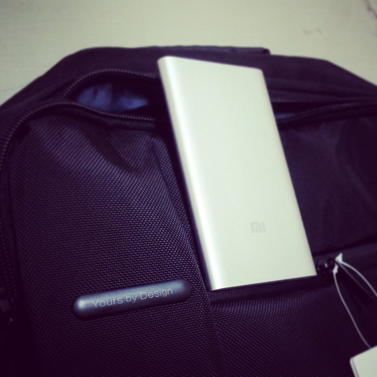 可...可惡 一不小心就把小米的背包跟行動電源敗下來了
開箱影片在我頻道有喔喔喔喔喔～