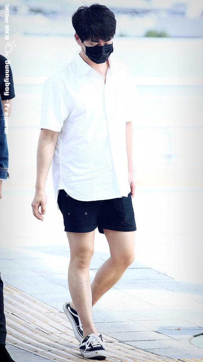 jinkination's tweet photo. The man who owns these sassy legs is ruining my life and I am letting him.. 😭💕
진기시간 #OnewTime https://t.co/GEkiObSacW