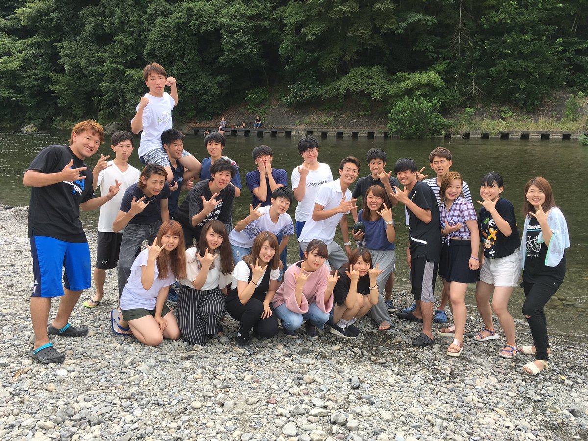 princeofbee801's tweet photo. 本日はサークル内でBBQを開催しました！
去年の3倍も多くのメンバーが参加してくれました！
雨も降らず無事開催でき、楽しむことができて本当に良かったです！ https://t.co/TYQyNmZwuF