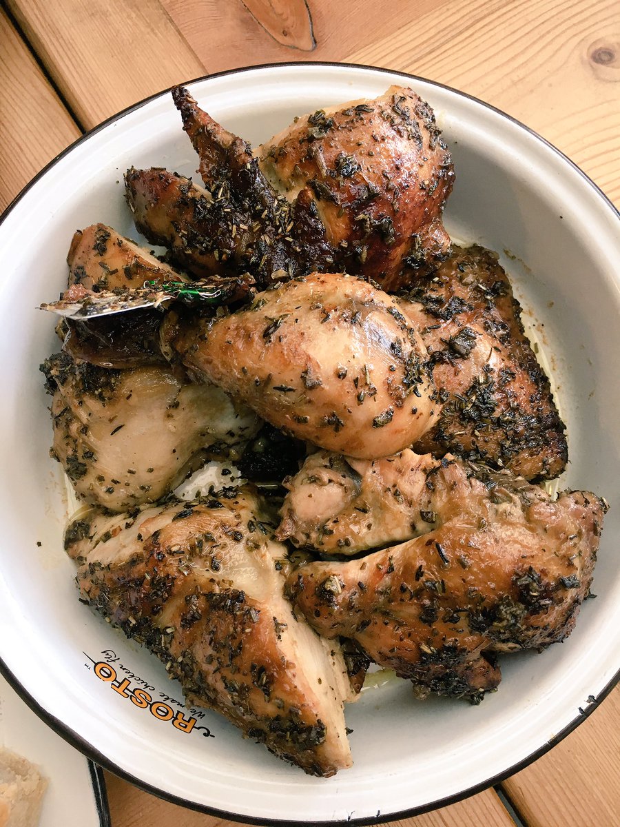 minkyscoza's tweet photo. A lunch that starts at 1pm and ends at 4pm can only tell you one thing - the food at @EatRosto is so delicious you can't stop eating 😋 https://t.co/Xt93QRngv1
