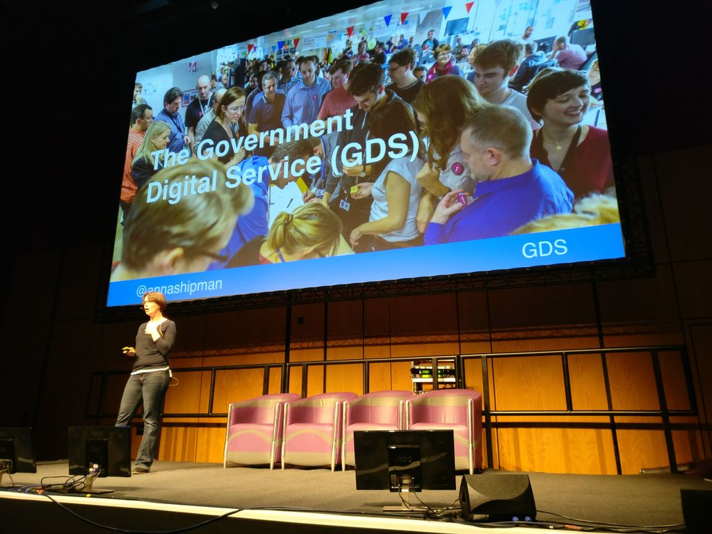 Kicked off the today with Open Source talks w/ <a href="/annashipman/">Anna Shipman</a> from GSD (gov.uk) and Homebrew maintainer <a href="/MikeMcQuaid/">Mike McQuaid</a> 👨‍💻 #turingfest