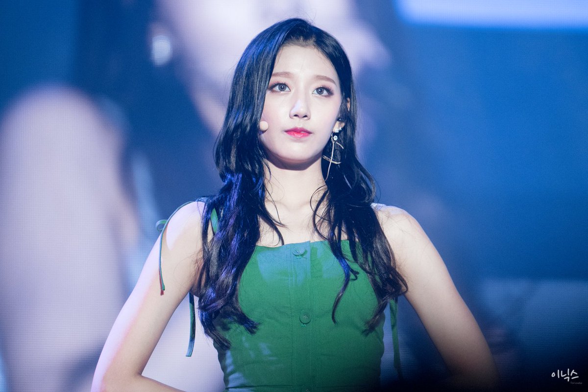 gochu_banglyz's tweet photo. @BTS_twt Jungkook oppa, Did you miss Yein @Official_LVLZ ? #ImToo https://t.co/PJkHoDUCES