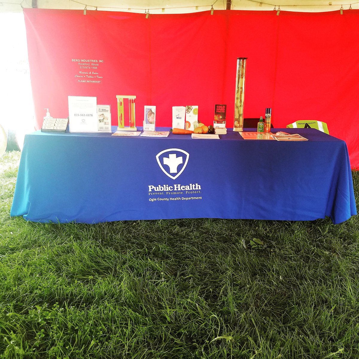OgleCountyHD's tweet photo. We are at the Ogle County Fair! Come check us out and say hello! #oglecountyfair #fair https://t.co/YQhmmRBztS