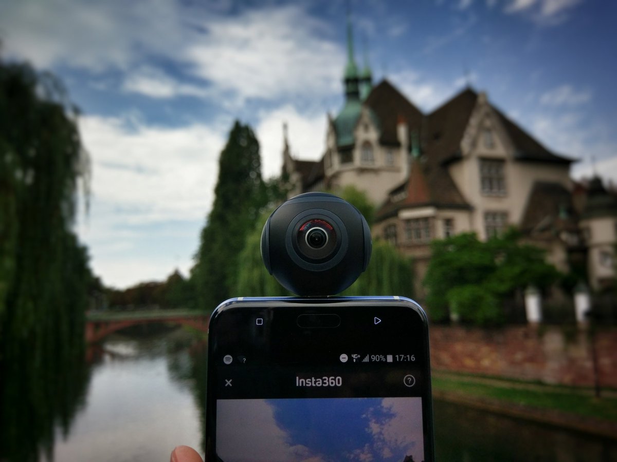 SxbGG's tweet photo. Cet été sur le Blog
- Microsoft Surface Pro 2017
- Caméra 360 / 3K
- Panneau solaire &amp; sac @OTONOHM 🇫🇷
- #HTCu11
- ...
Posez vos questions ! https://t.co/tb96wRbRT6