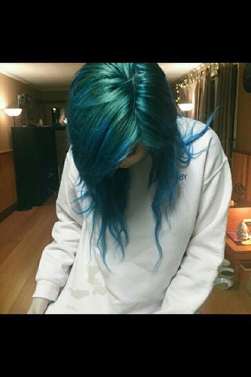 Tim3sUpp's tweet image. "gil leant me a hoodie because my other one got soaked" @BrawnyGil