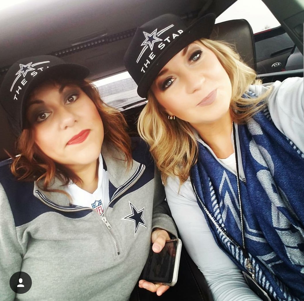 SparkleNSquats's tweet photo. Insane it's been 7 months since the last game! #stokedfortonight #letsgoboys #HallofFameGame #preseason #cowboysclub #HereWeGo https://t.co/xXSyROCTOh
