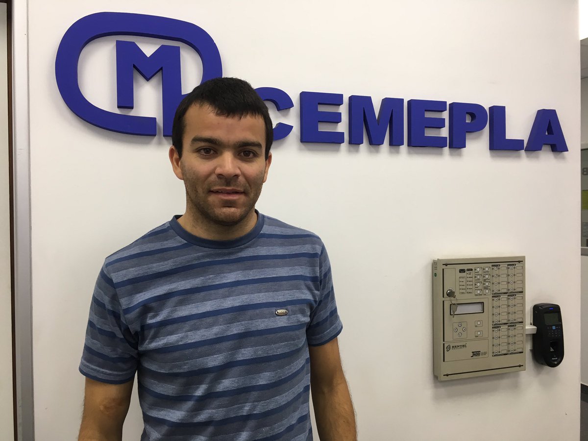 caplatense's tweet photo. [Fútbol] El delantero Facundo Curuchet se realizó la revisión médica en @Cemepla y a las 15hs firmará su contrato con el club. https://t.co/ZI9Vnw5dRz