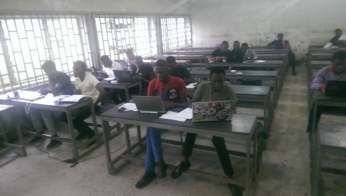 nacosnational's tweet photo. Programming competition in session. NACOSS programmer's #NatConf2017 @YateghteghS @OracleAcademy @kemiwilliam @iampascalokeke @Emmaessiet https://t.co/0yPfh5yicN
