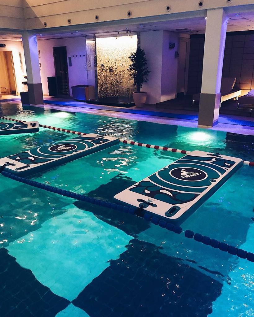 Trying out Watfit, the new fitness craze @aspria_belgium 💪🏻💦 Find out more about it on Trends Shaker soon 👌🏻
#aspria #asprialouise #watfit …