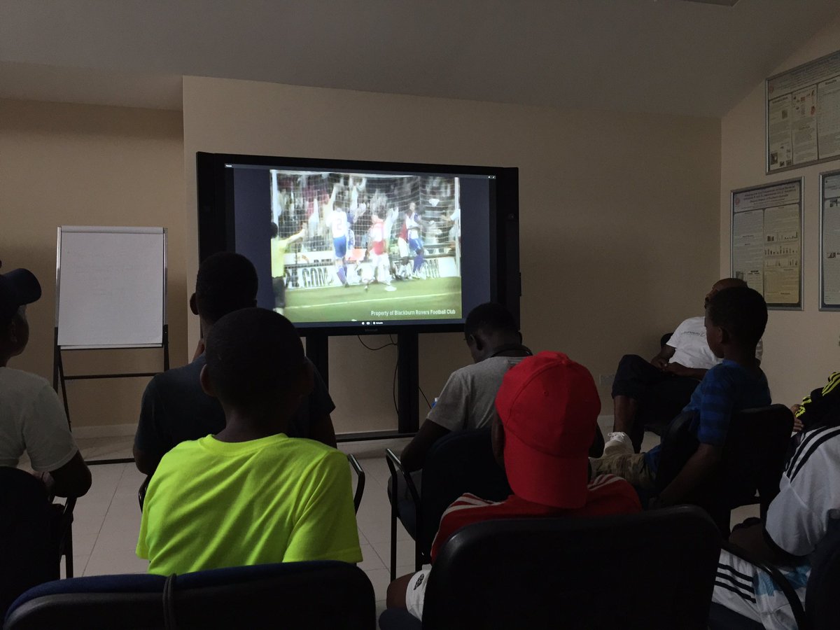 jrfcaribbean's tweet photo. A #tbt look back at a some of our classroom sessions held at @StGeorgesU promoting team building and youth mentoring and coaching https://t.co/FSQN5sWA9x