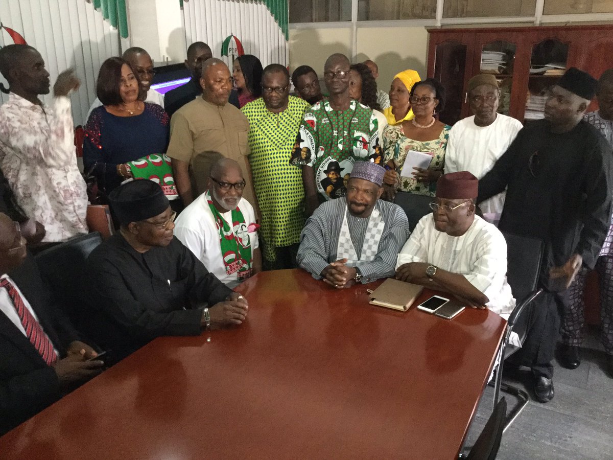 Oseloka Obaze, another Aspirant on the platform of Peoples Democratic Party [PDP] for Anambra state governorship election has obtained his forms.