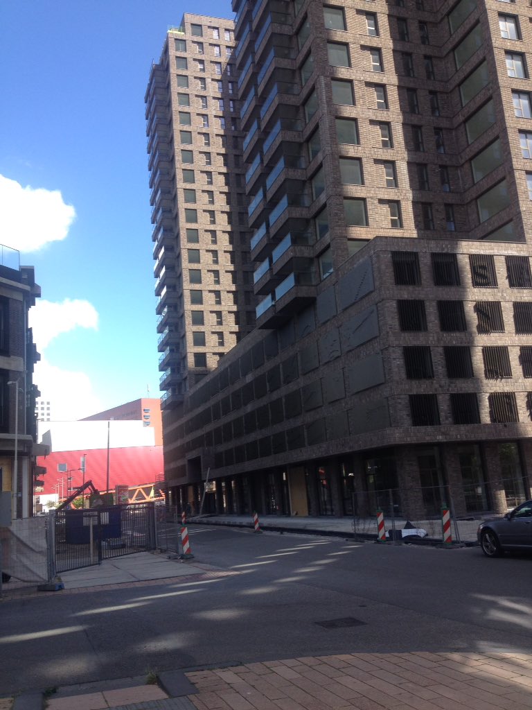 BSchuilenburg's tweet photo. #bostonseattle deels terug gegeven aan het openbare leven op de @wilhelminapier @JPvanEesterenBV @TBI nog een paar weken !! https://t.co/QI5lvb7So3