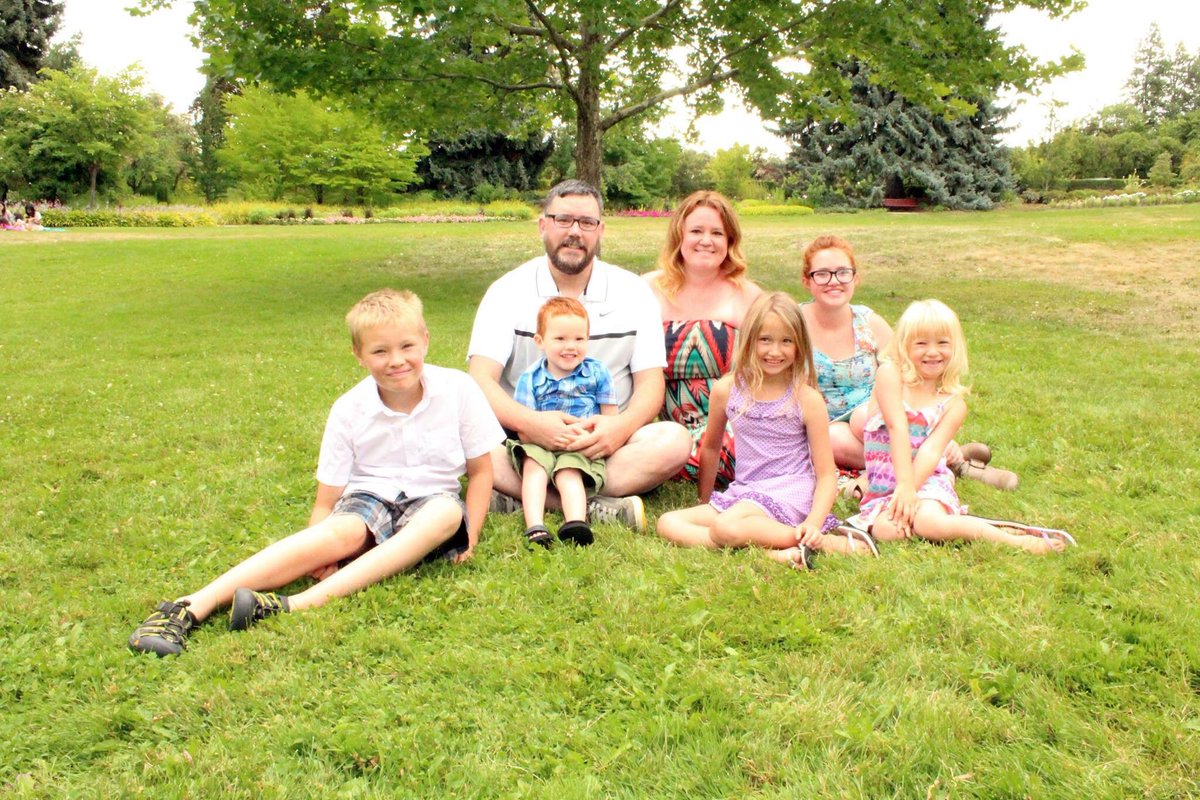 juney_mac's tweet photo. Happy 4th Anniversary to my wonderful, hard working, handsome husband Francis @frankycanuck #iloveyou https://t.co/RdrRhgWerR