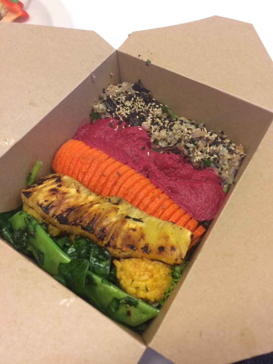 Mopstal's tweet photo. Show your pride! Thanks voor de overheerlijke en vooral colourful lunch #Cropbox https://t.co/SZtruJ428y