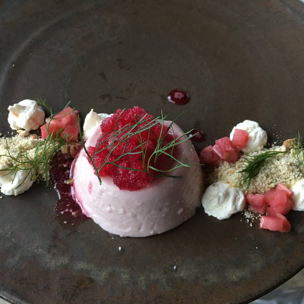 CulinaryInsider's tweet photo. Best art + food in @VisitDetroit!https://t.co/REEWU6W8zc  @WrightDetroit @LSCgallery @1xRUN @PureMichigan @diadetroit @seldenstandard https://t.co/euVfGLc1TT